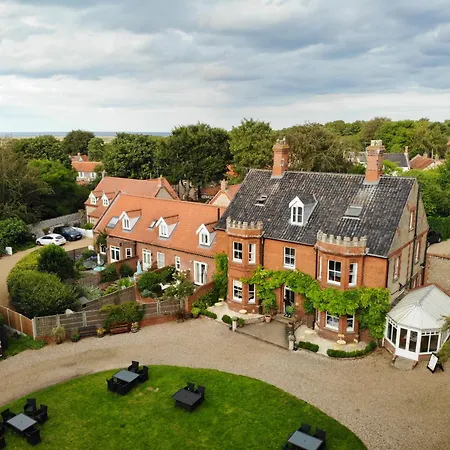 Blakeney House-2